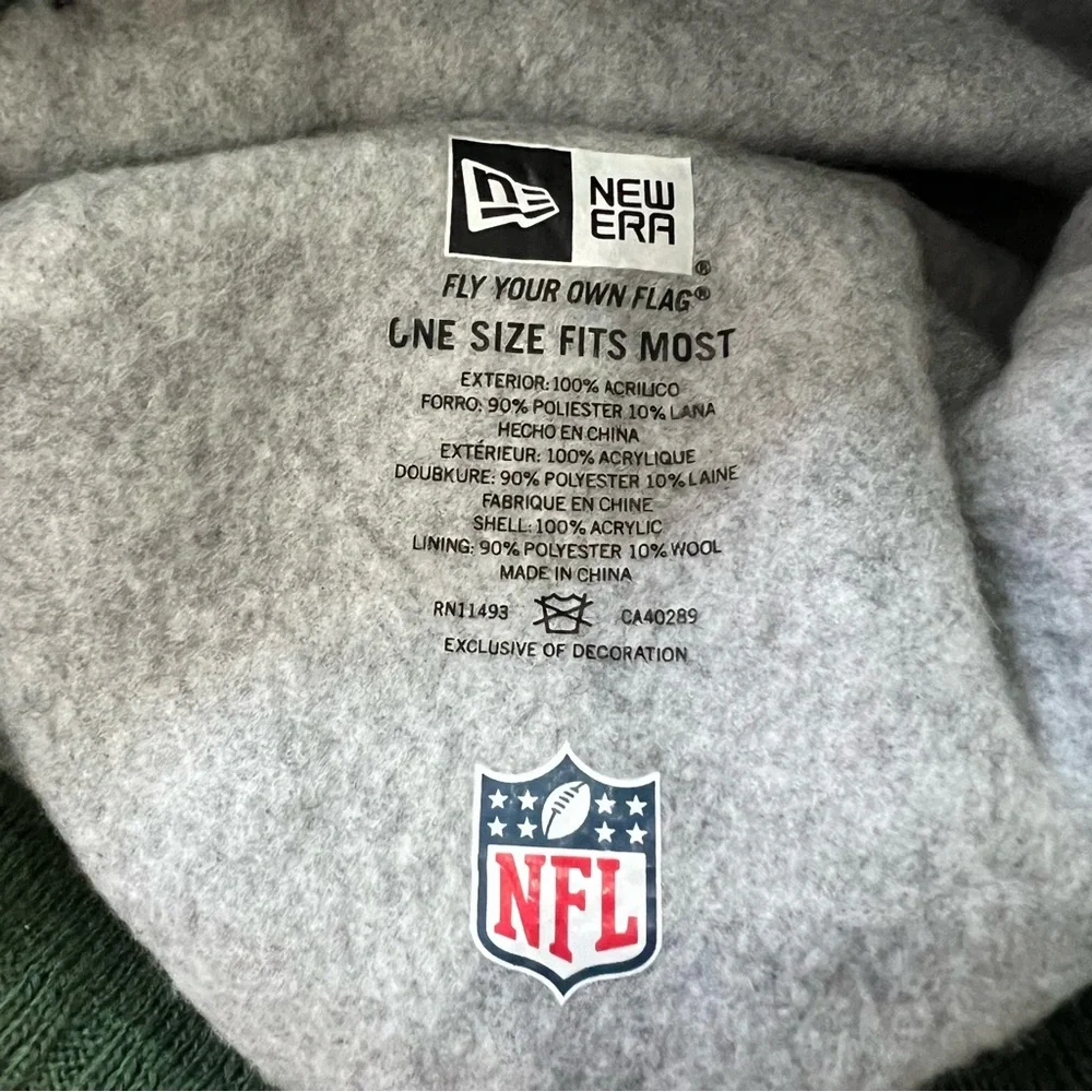 New Era Green Bay Packers Pom Beanie